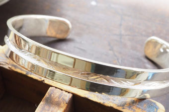 溝フェザーバングル・太