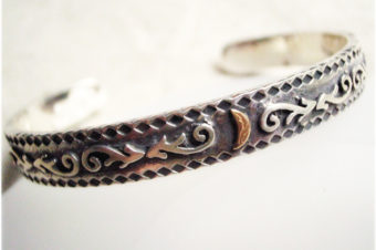 叢雲バングル・細