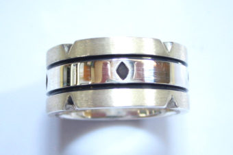 ダイヤ模様とツヤ消し/ツヤありコンビのリング・太