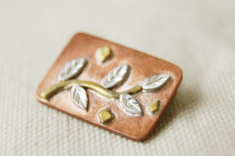 スクエアブローチ・萌木